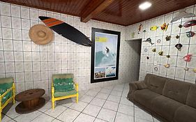 Casa espaçosa com piscina e garagem - Caraguatatuba
